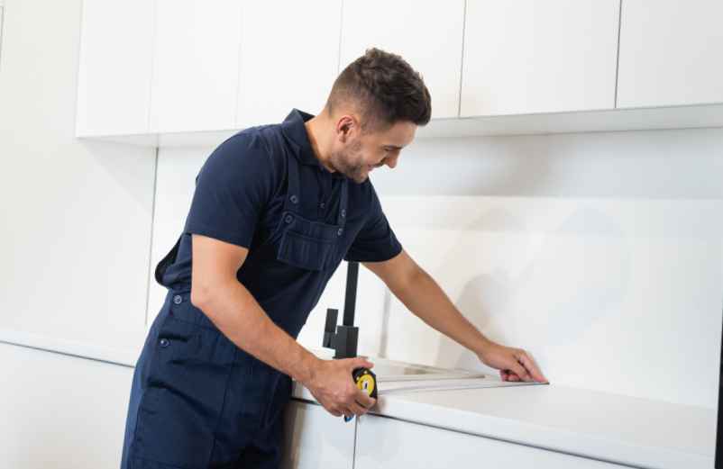 Comment changer un plan de travail de cuisine ?-Kallou