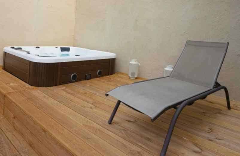 Idées pour fabriquer un abri pour spa gonflable à moindre coût Kallou