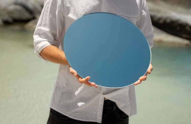 La découpe avec une scie circulaire ou une machine spécialisée Kallou