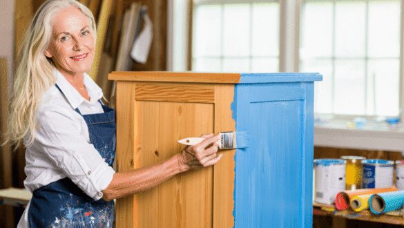 Comment peindre un meuble en pin ? Conseils et bonnes pratiques !