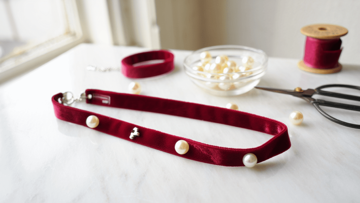 
Tuto de Shade : réalisez un collier ras-de-cou


